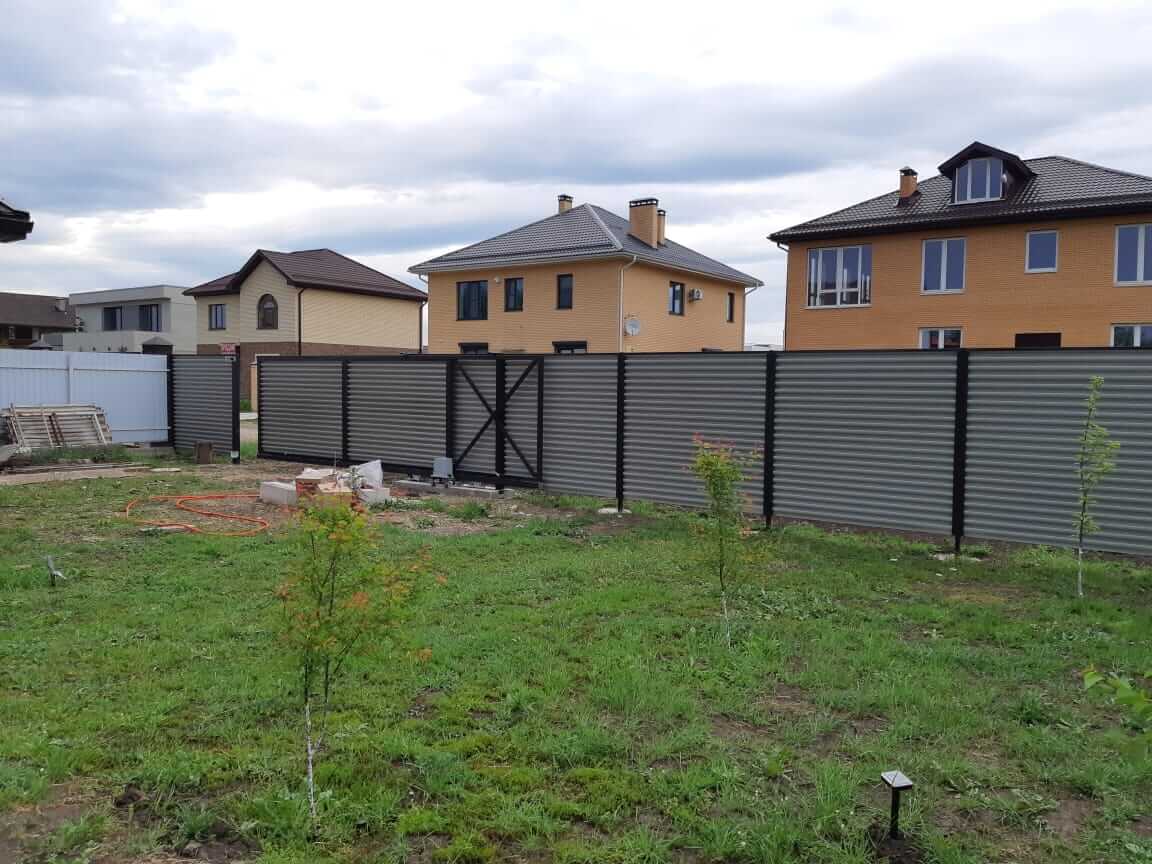 zabor-zhalyuzi-ral8019-temnyy-shokolad-foto3 в Кременкуле