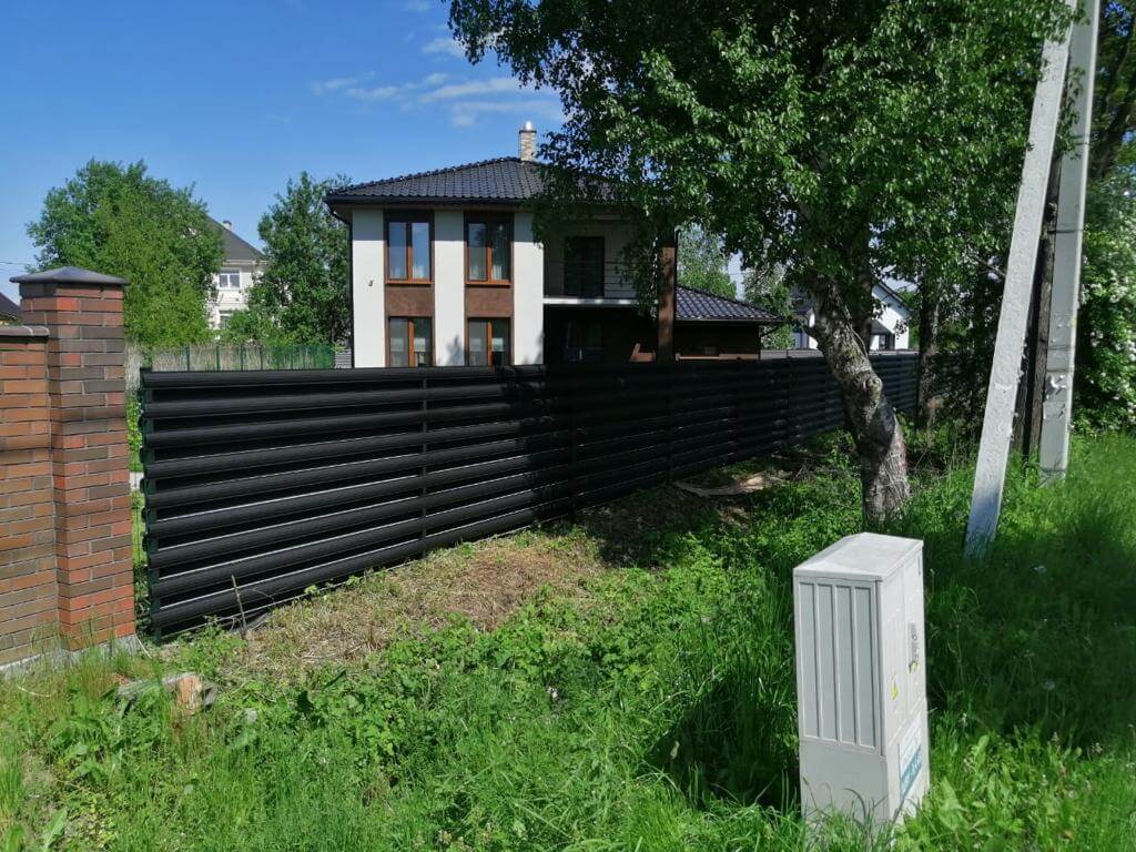 забор из штакетника Черный Стальной Бархат фото3 в Кременкуле