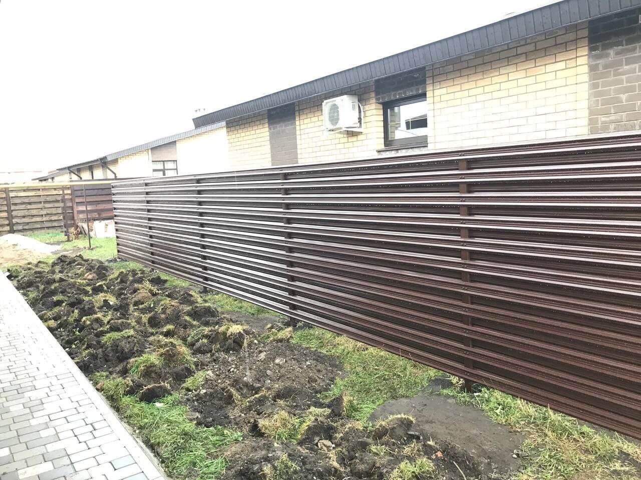 забор из штакетника шоколад фото1 в Кременкуле