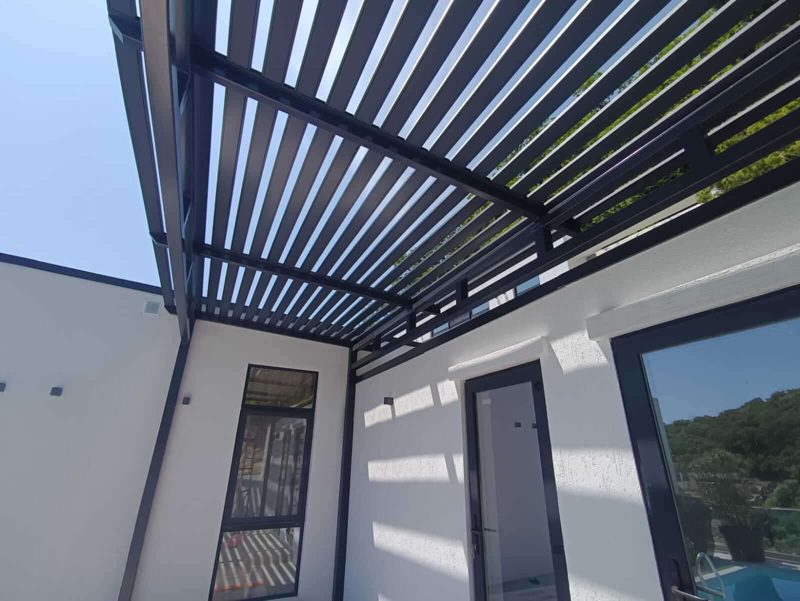 пергола из металлического планкена RAL7024 серый графит фото4 в Кременкуле