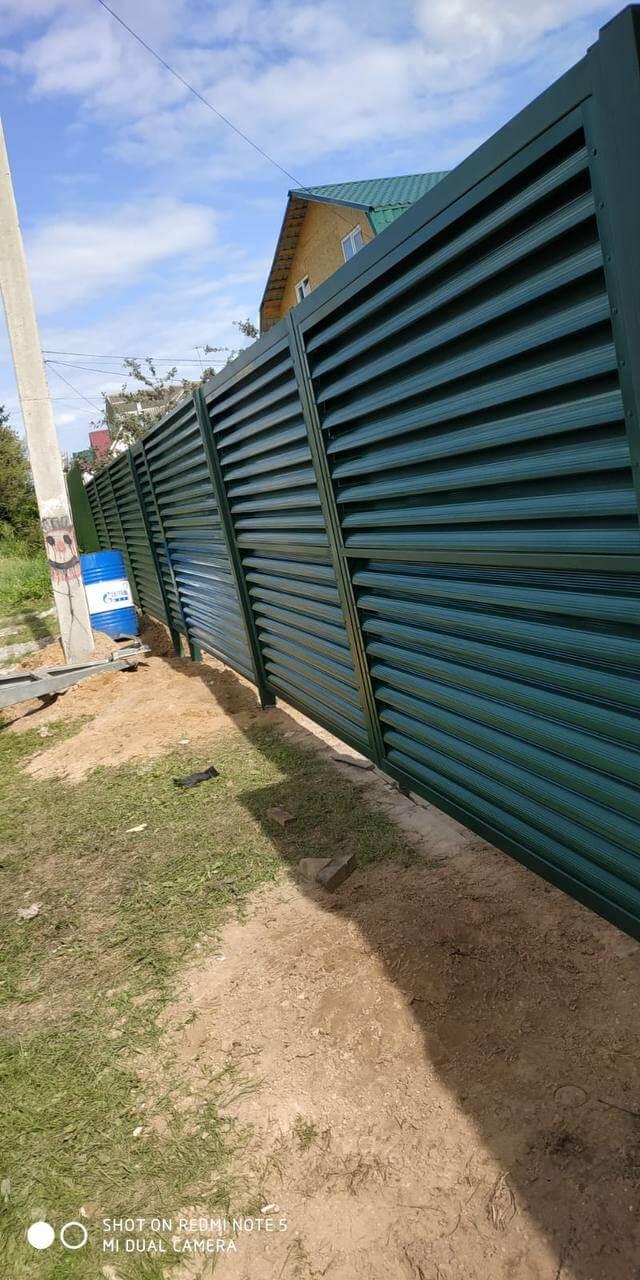 Забор-жалюзи с ламелями еврожалюзи ral6005/6005 Зеленый Мох 2-х сторонний фото2 в Кременкуле