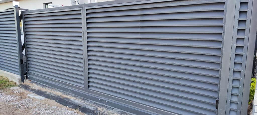 забор с ламелями эко-z ral7024/7024 серый графит двусторонний матте фото7 в Кременкуле