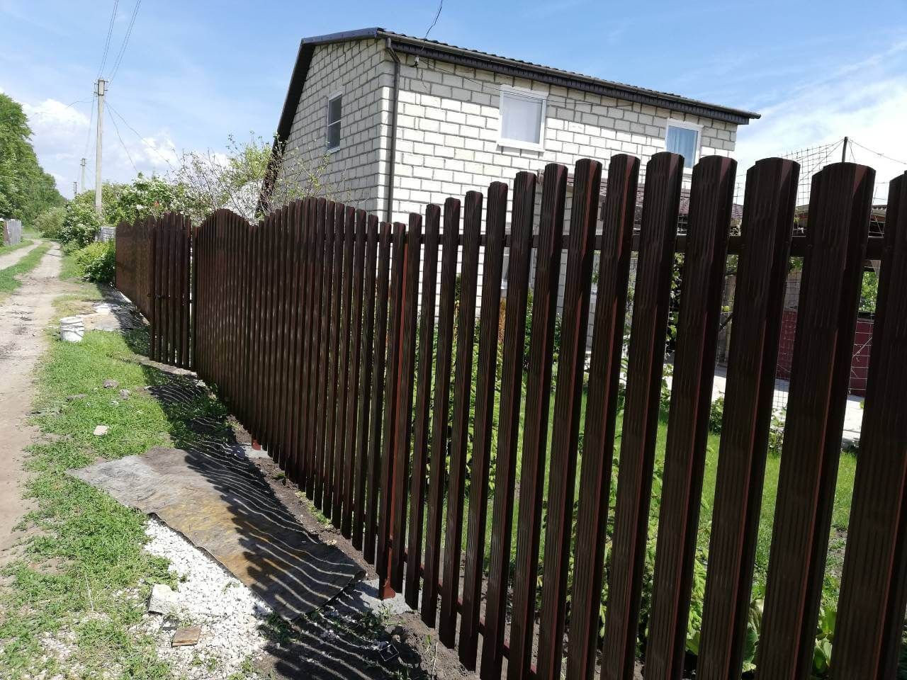 Забор из евроштакетника Плетенка 19м RAL8017 Шоколад в Кременкуле