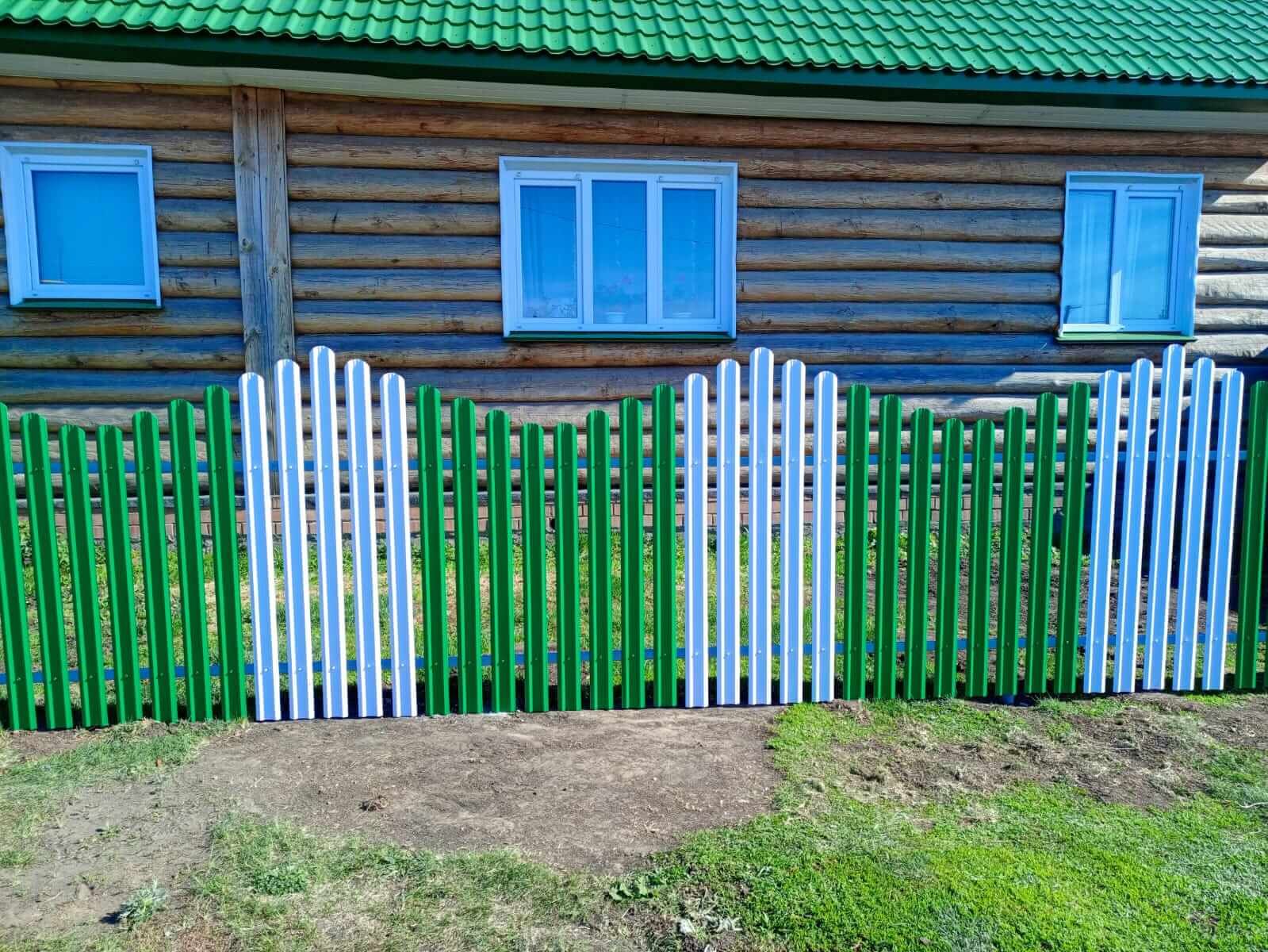 Забор из штакетника 18м в двух цветах RAL9003 Белый + RAL6029 Зеленая Мята в Кременкуле