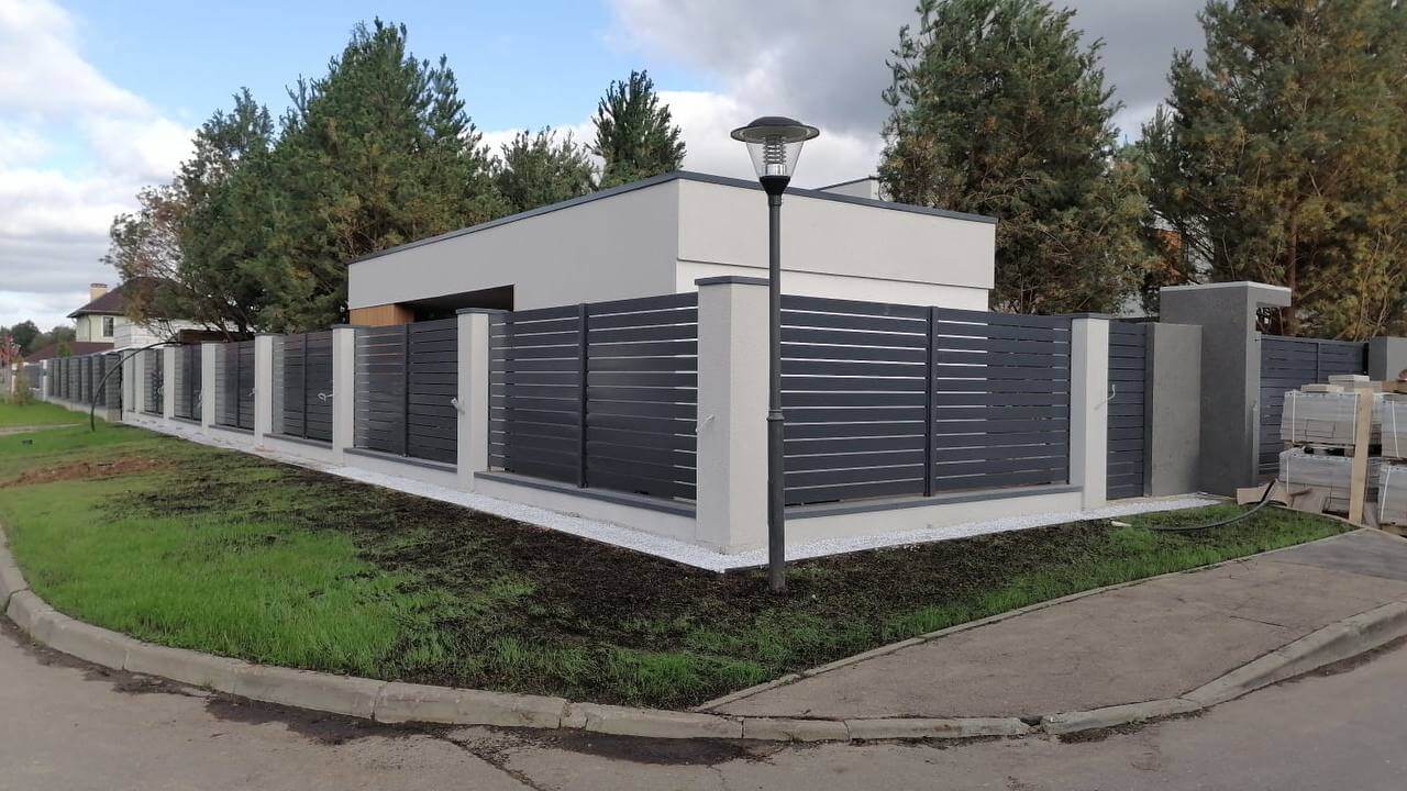 Забор-ранчо из металлопланкена 36м RAL7024 Серый Графит фото 7 в Кременкуле