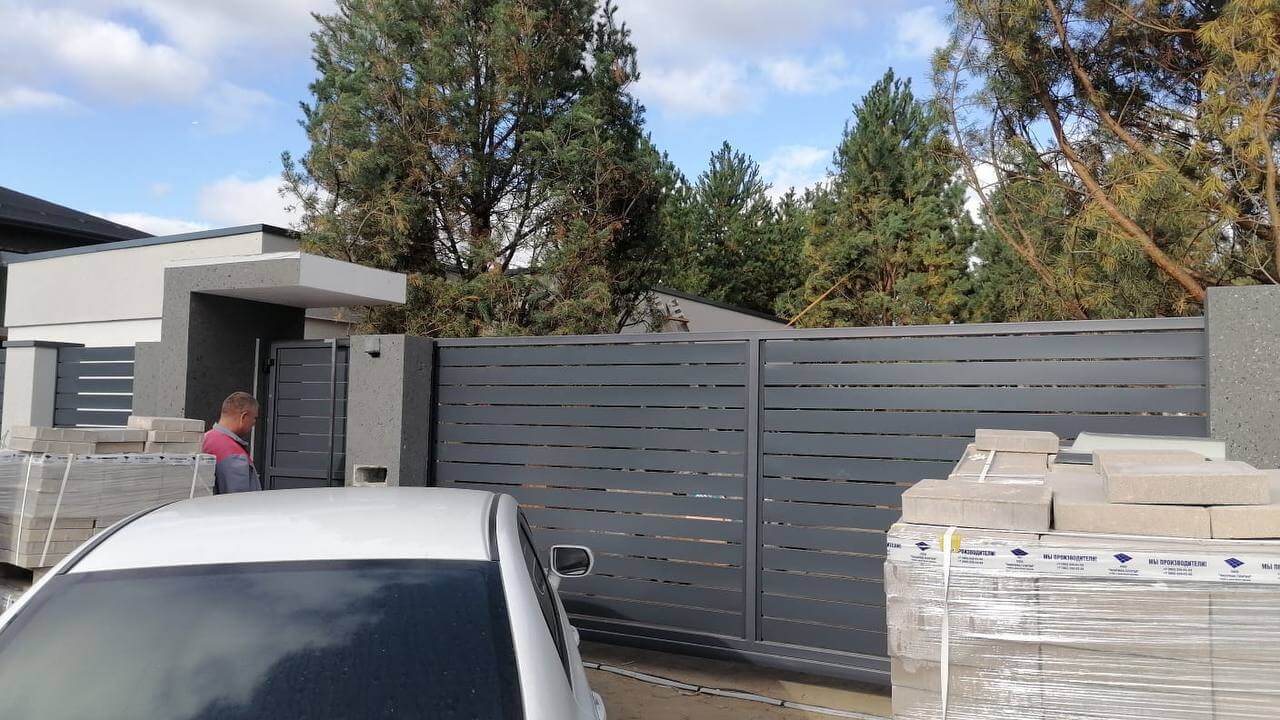 Забор-ранчо из металлопланкена 36м RAL7024 Серый Графит фото 3 в Кременкуле