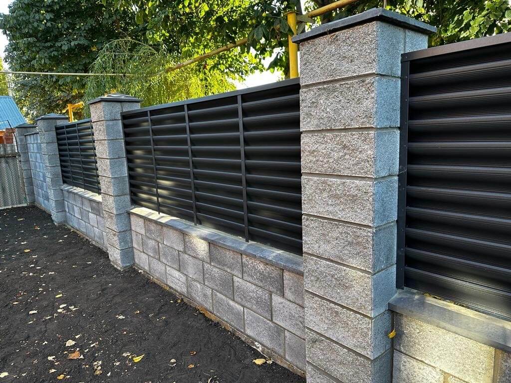 Забор-жалюзи 19м RAL7024/7024 Серый Графит двусторонний MATTE фото 6 в Кременкуле