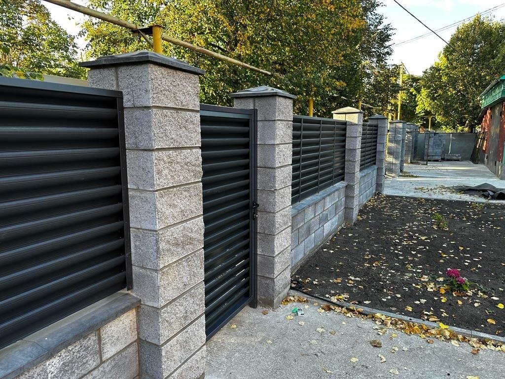 Забор-жалюзи 19м RAL7024/7024 Серый Графит двусторонний MATTE фото 1 в Кременкуле