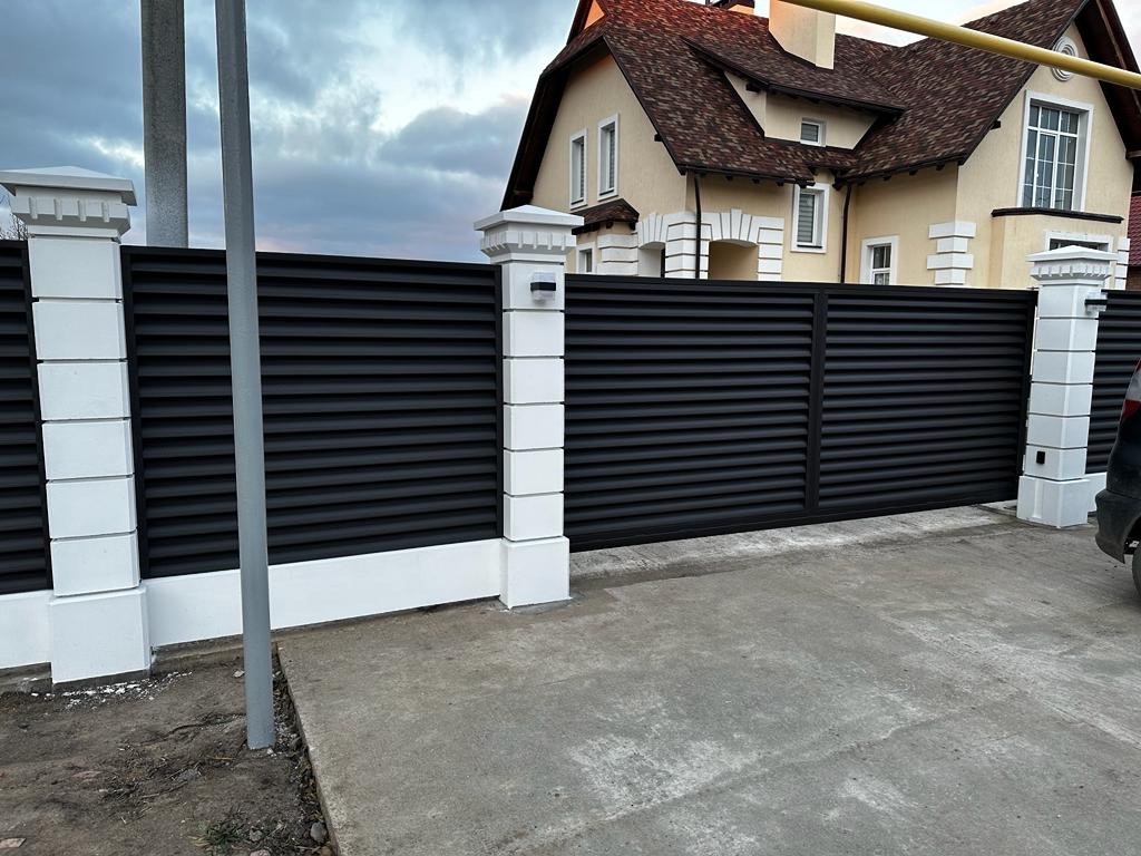 Забор из ламелей Еврожалюзи 35м RAL8019/8019 Темный Шоколад двусторонний MATTE фото 1 в Кременкуле