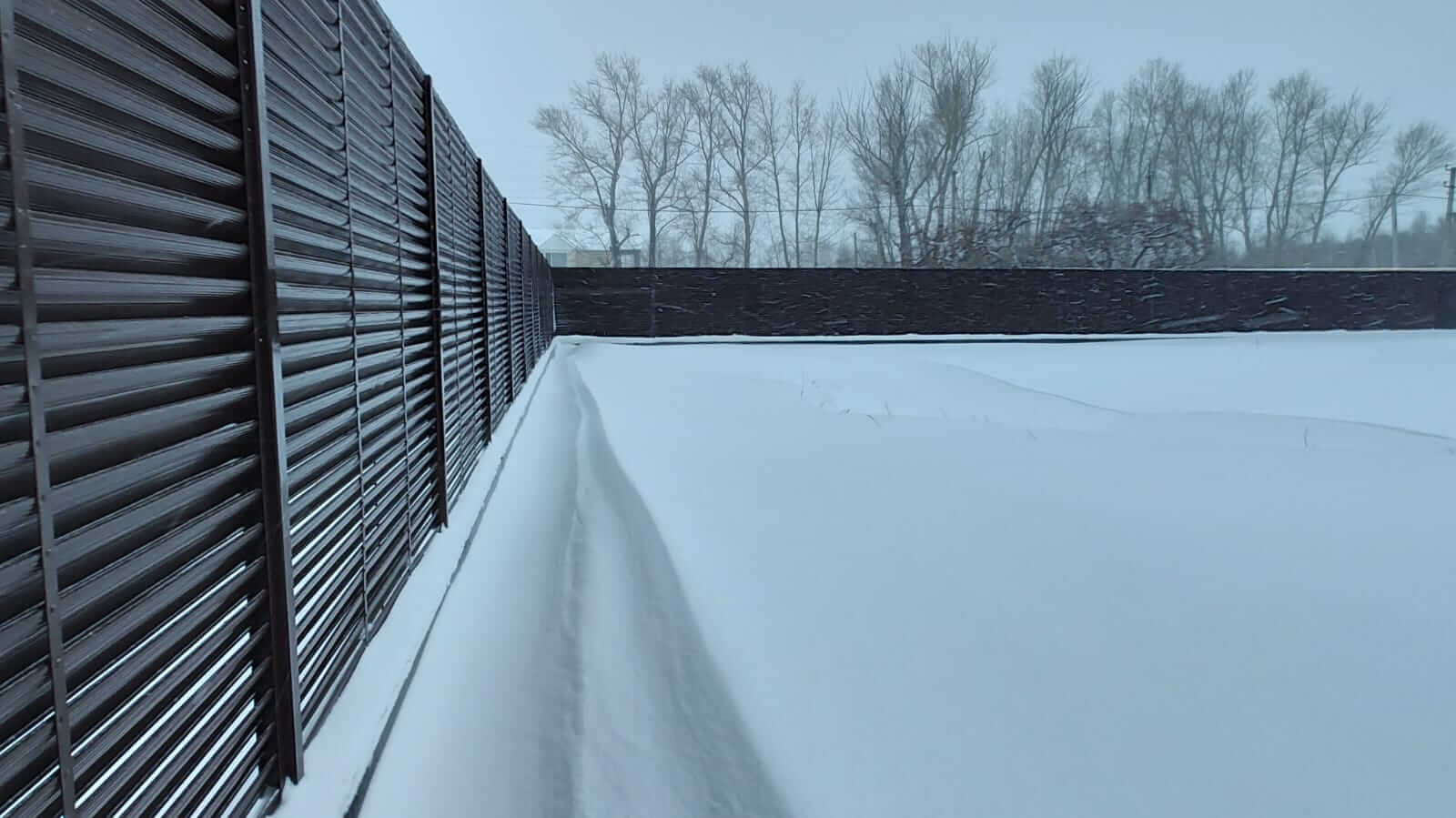Забор из ламелей Еврожалюзи 108м RAL8017/8017 Шоколад двусторонний фото 1 в Кременкуле