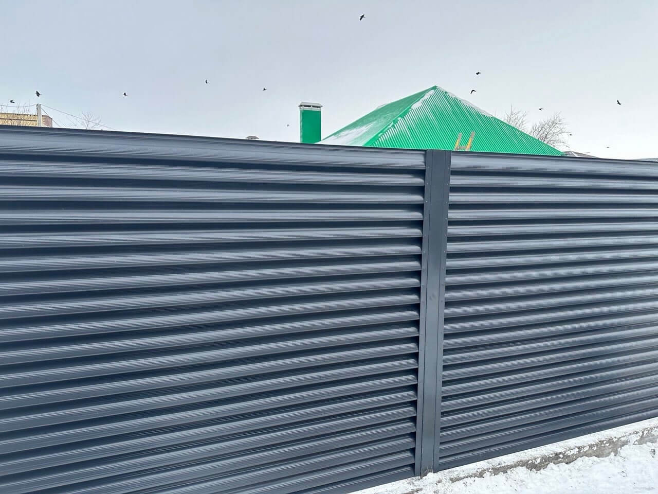 Забор-жалюзи из ламелей Еврожалюзи 32м RAL7024/7024 Серый Графит двусторонний в Кременкуле