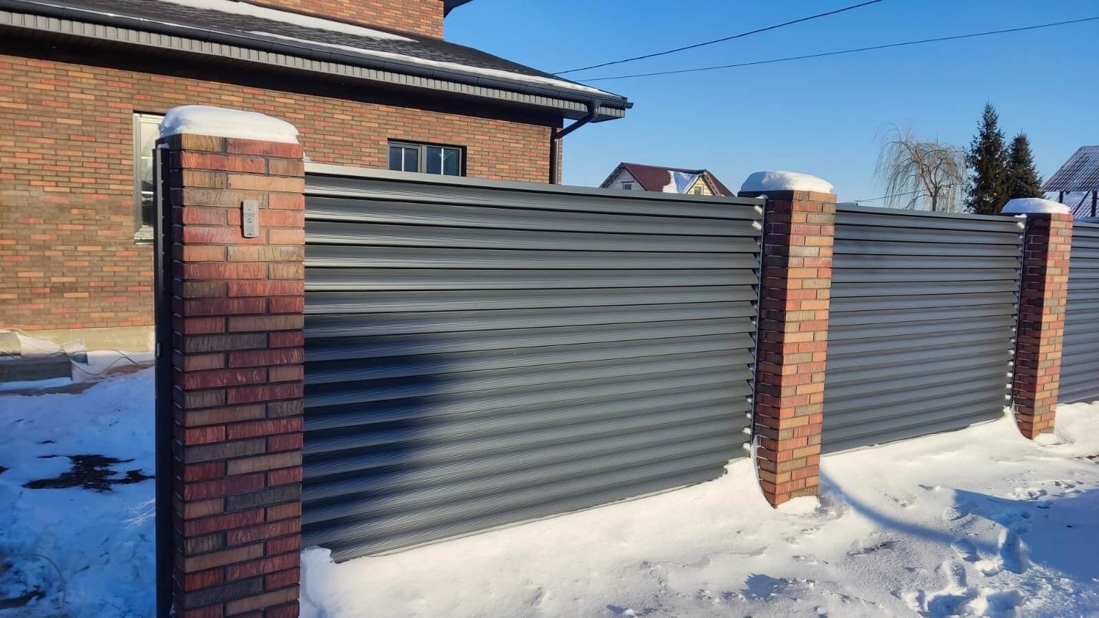 Забор-жалюзи с ламелями еврожалюзи 34м RAL7024/7024 Серый Графит двусторонний в Кременкуле