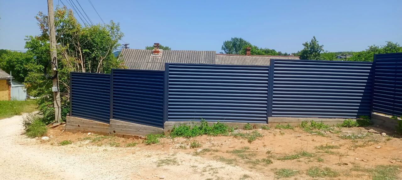 Забор-жалюзи из ламелей Еврожалюзи 53м RAL7024 Серый Графит МАТТЕ фото 6 в Кременкуле
