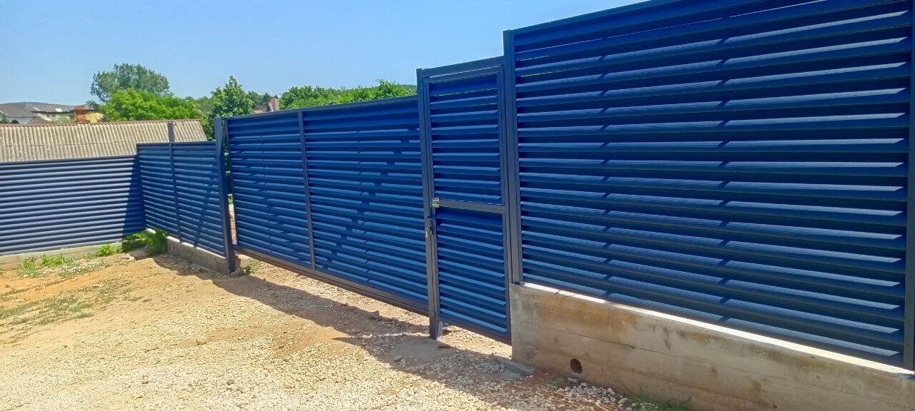 Забор-жалюзи из ламелей Еврожалюзи 53м RAL7024 Серый Графит МАТТЕ фото 15 в Кременкуле