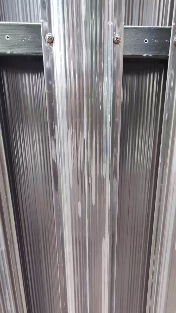 Забор из евроштакетника 22м RAL8019/8019 Темный Шоколад двусторонний фото 3 в Кременкуле