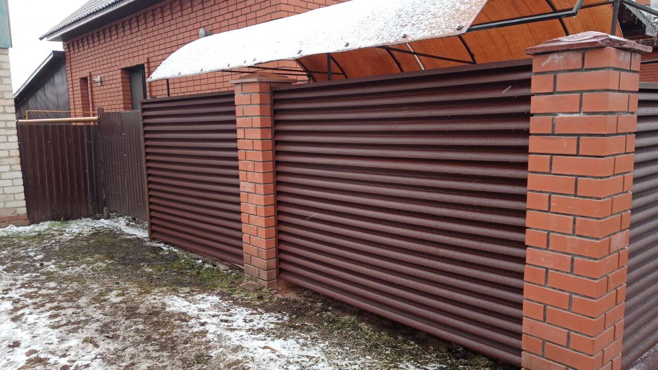 Забор из ламелей еврожалюзи 12м RAL8017/8017 Шоколад двусторонний МАТТЕ фото 4 в Кременкуле