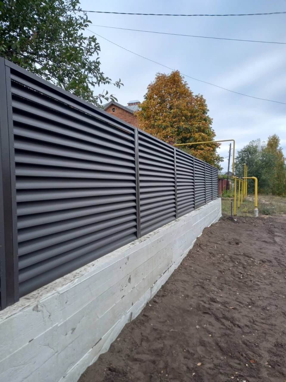 Забор из ламелей еврожалюзи 34м RAL8019/8019 Темный Шоколад двусторонний МАТТЕ в Кременкуле