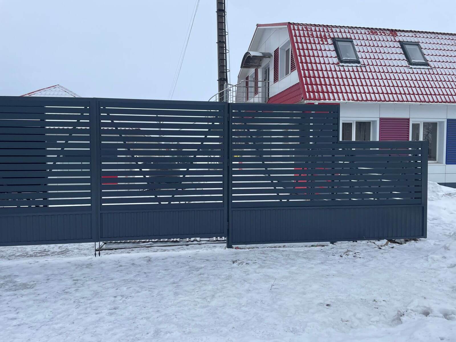 Забор-ранчо из металлического планкена 11м RAL7024 Серый Графит фото 1 в Кременкуле