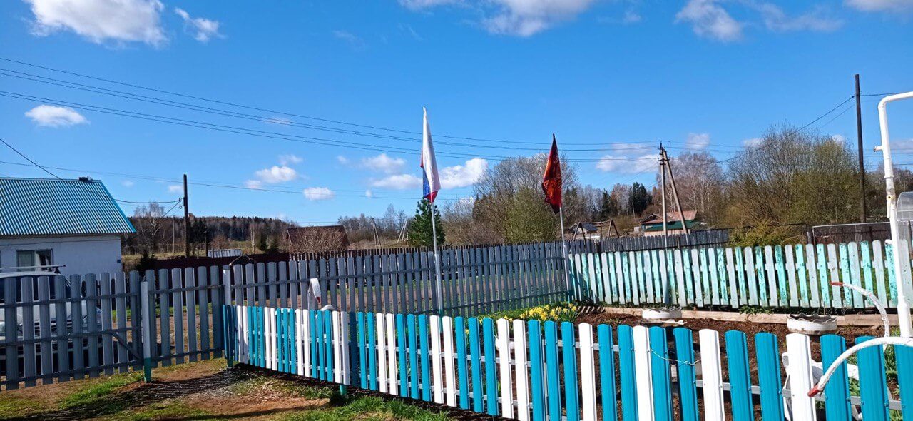 Забор из евроштакетника 16м RAL5021 Морская Волна, RAL9003 Белый фото 3 в Кременкуле
