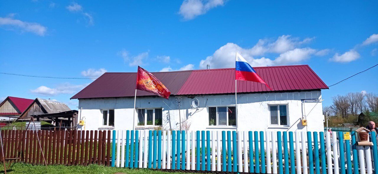 Забор из евроштакетника 16м RAL5021 Морская Волна, RAL9003 Белый в Кременкуле