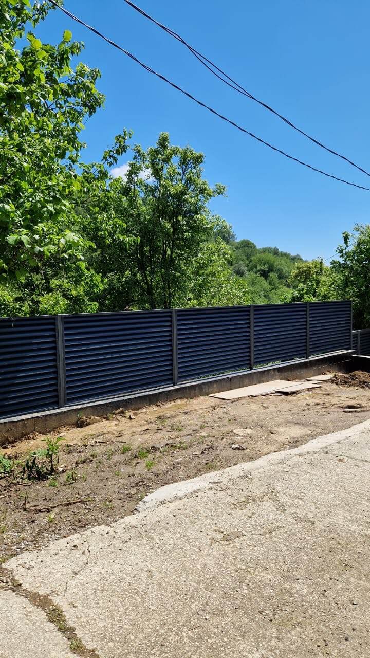 Забор-жалюзи из ламелей еврожалюзи 23м RAL7024/7024 Серый Графит двусторонний МАТТЕ фото 2 в Кременкуле