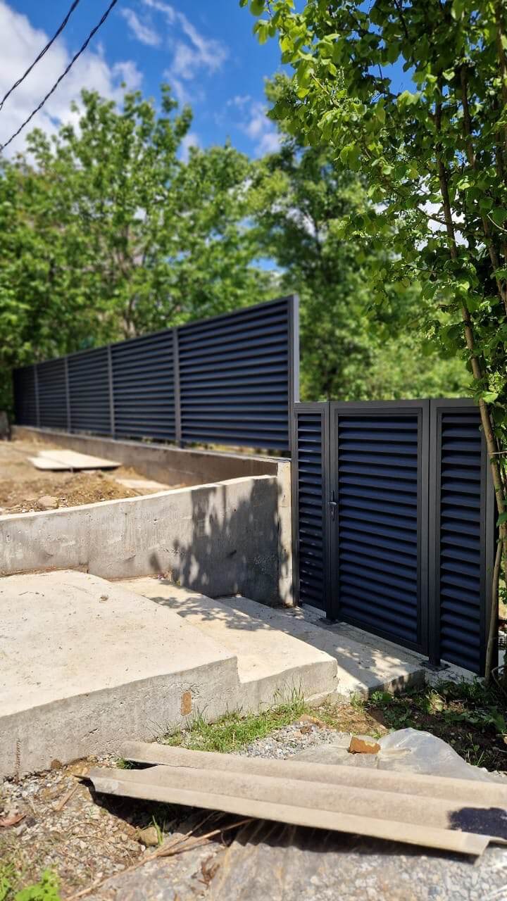 Забор-жалюзи из ламелей еврожалюзи 23м RAL7024/7024 Серый Графит двусторонний МАТТЕ фото 1 в Кременкуле