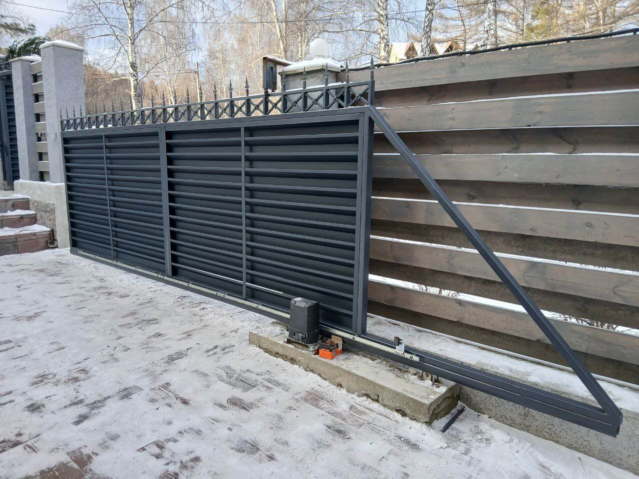 Входная группа из ламелей Хай-Тек RAL7024/7024 Серый Графит двусторонний МАТТЕ фото 23 в Кременкуле