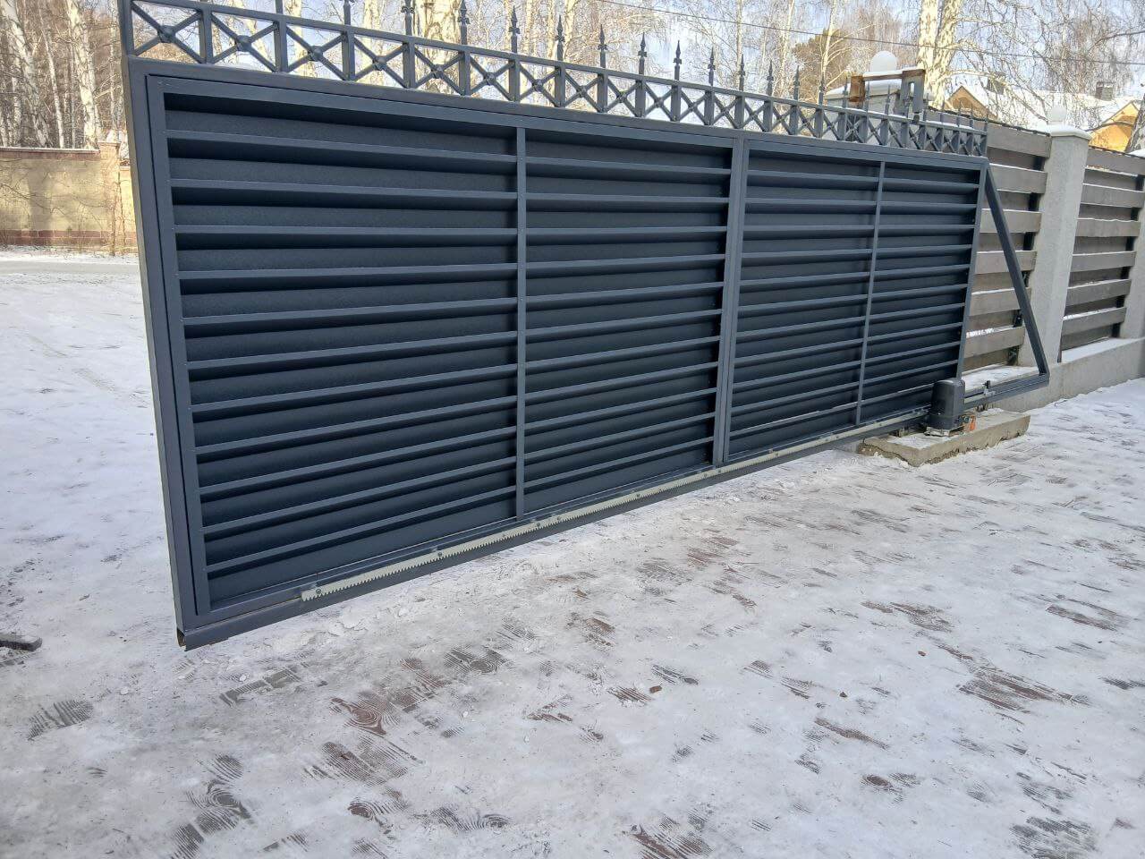 Входная группа из ламелей Хай-Тек RAL7024/7024 Серый Графит двусторонний МАТТЕ фото 8 в Кременкуле