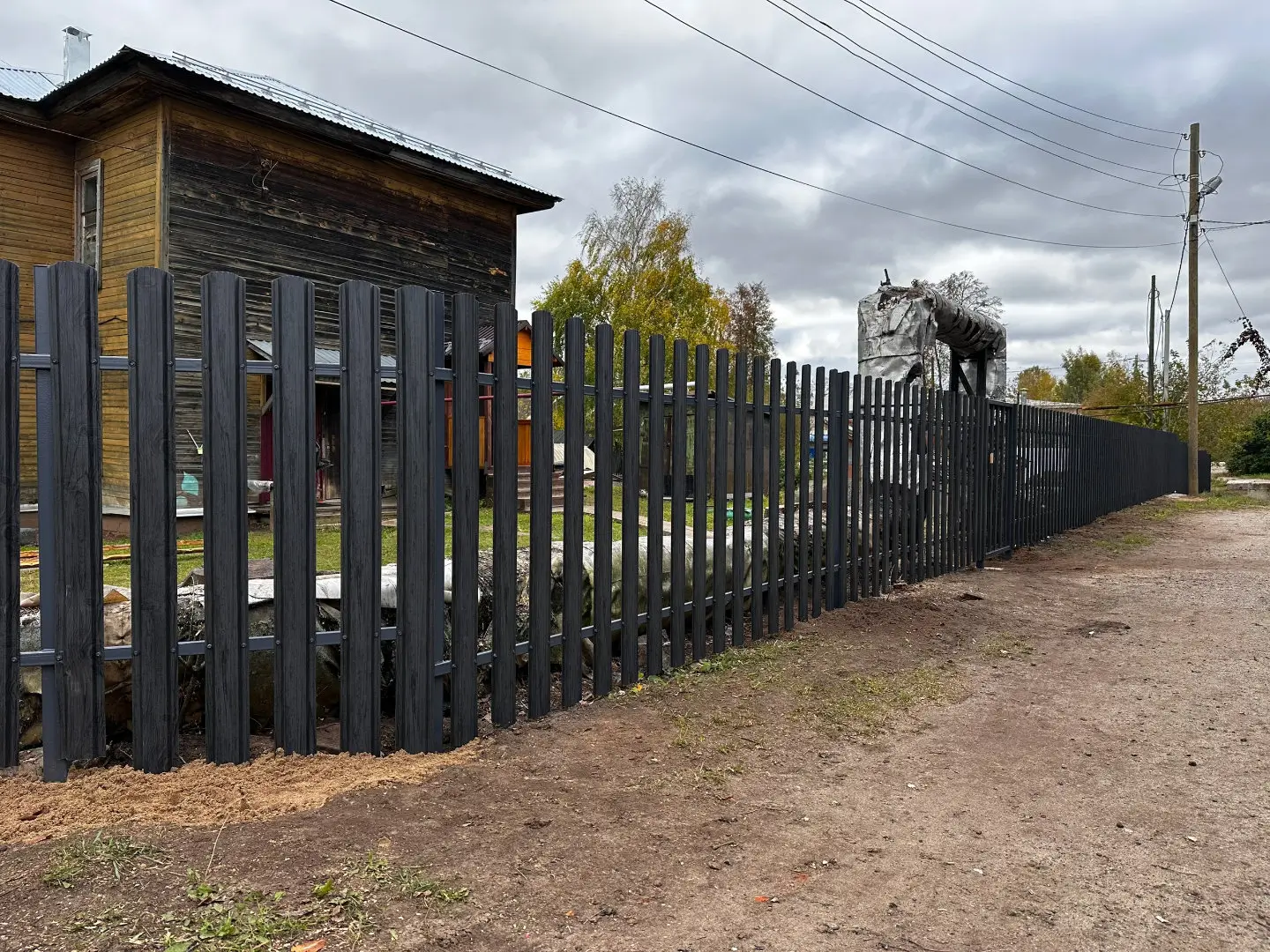 Забор из евроштакетника 63м Черное Дерево 3D Принтек фото 1 в Кременкуле
