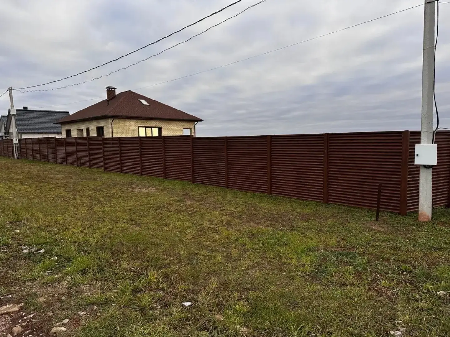 Забор-жалюзи из ламелей ЭКО-Z 58м Темный Дуб 3D Принтек фото 2 в Кременкуле