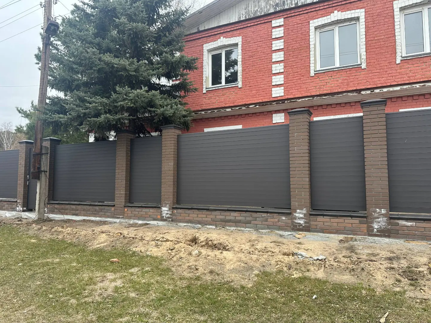 Забор-ранчо из металлического планкена 28м RAL8019 Темный Шоколад МАТТЕ в Кременкуле