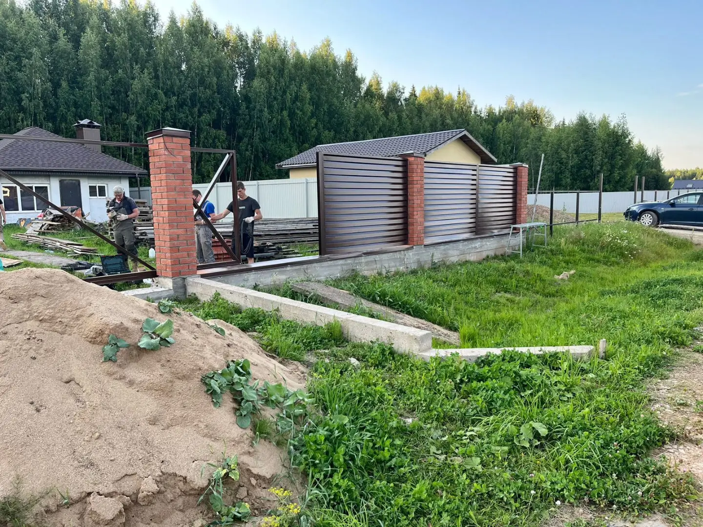 Забор-жалюзи из ламелей Хай-Тек 26м RAL8017/8017 Шоколад двусторонний фото 3 в Кременкуле